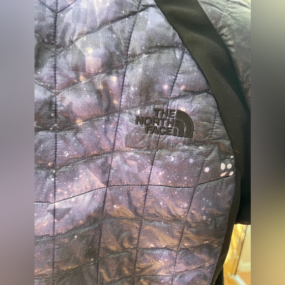 North Face Jacket!! - Picture 7 of 7